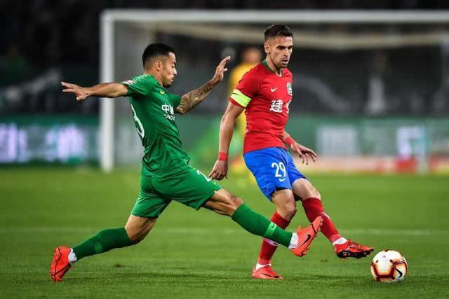 河南建业客场惨败，保级形势雪上加霜的简单介绍