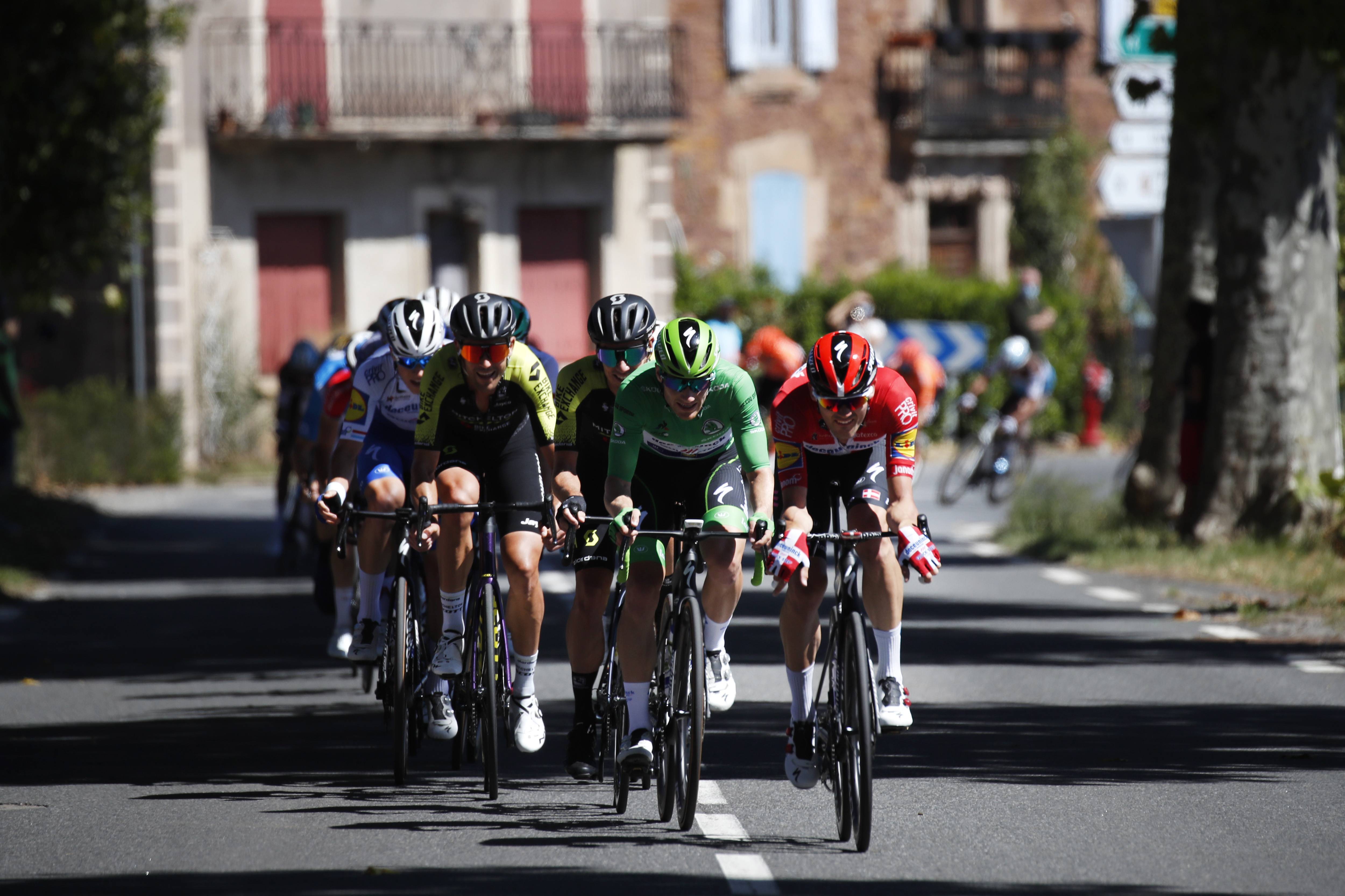 爱游戏在线-比利时自行车队团体夺冠，势不可挡的简单介绍