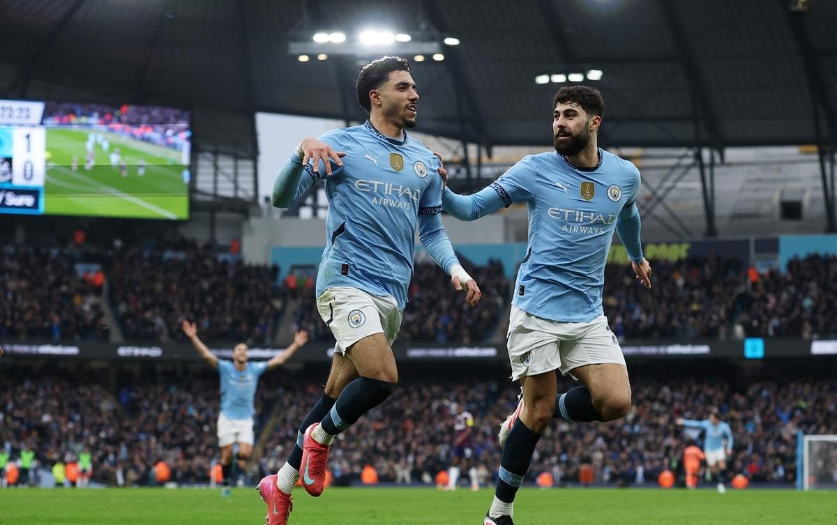 爱游戏官网app-曼城后防再次失守，困境难解的简单介绍