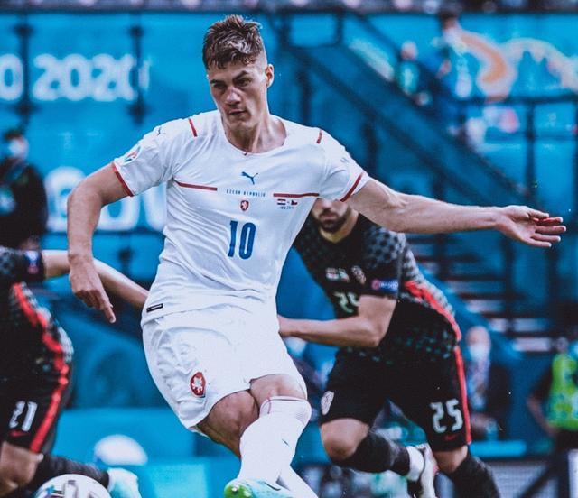 丹麦不敌捷克，小组赛出线形势出现一定波动的简单介绍