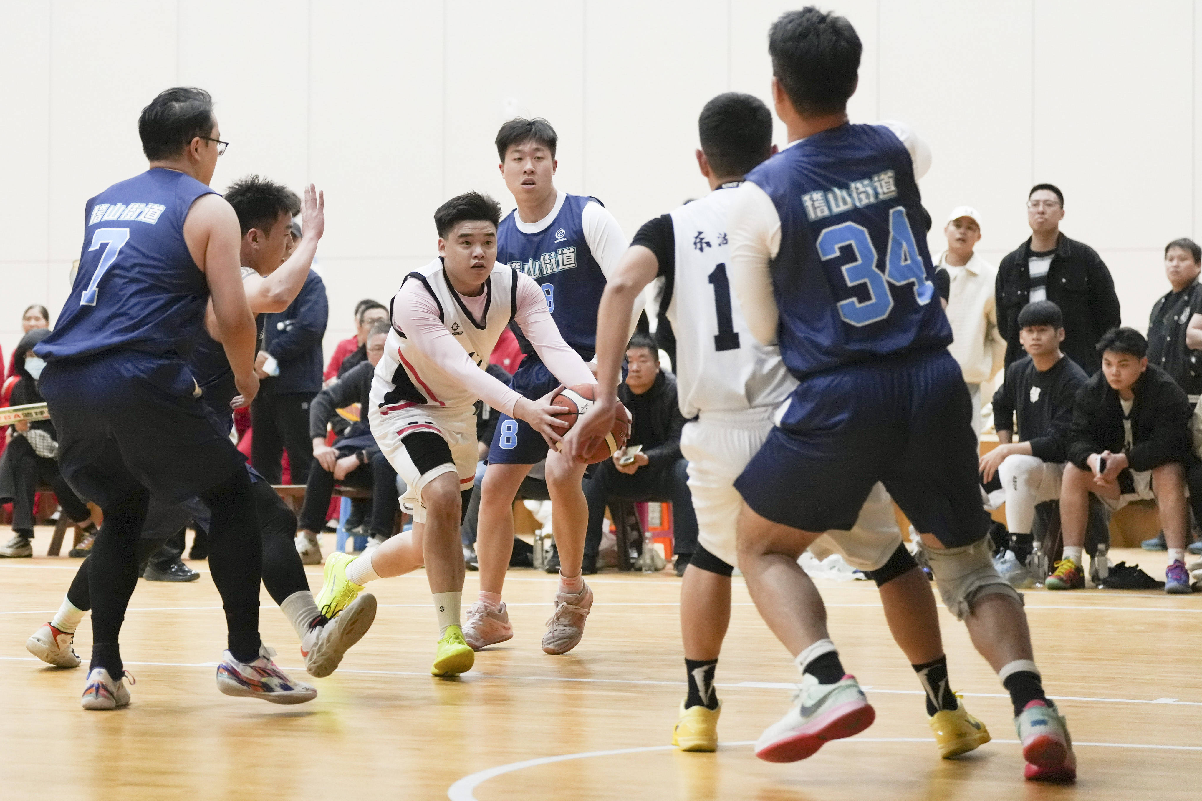 热门篮球赛事将在本周末举行